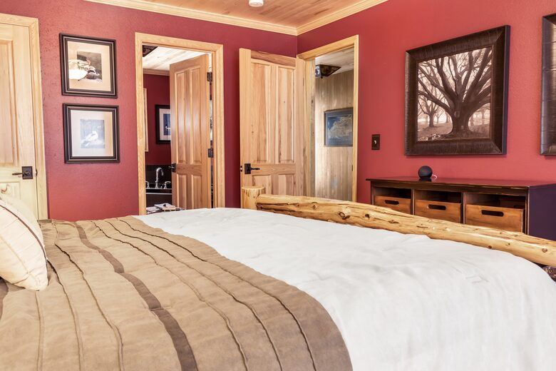 Northwoods Lakefront Retreat on Frazer Bay - Tower, Minnesota
