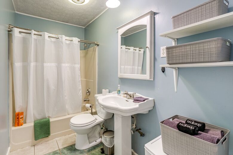 Private Wellness Retreat with Sauna, Hot Tub, and Wooded Grounds Near Blacksburg - Blacksburg, Virginia