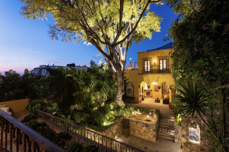Private Centro Sanctuary with Parroquia Sightlines - San Miguel de Allende, Mexico