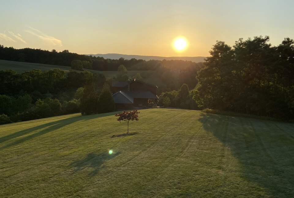 Shenandoah Valley Log Retreat with Mountain Views - Bentonville, Virginia
