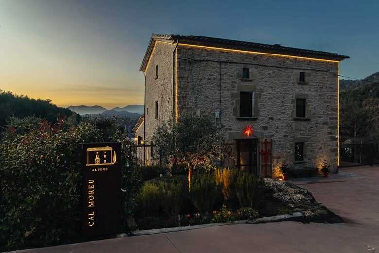 Timeless Pyrenean Estate - Alpens Barcelona, Spain