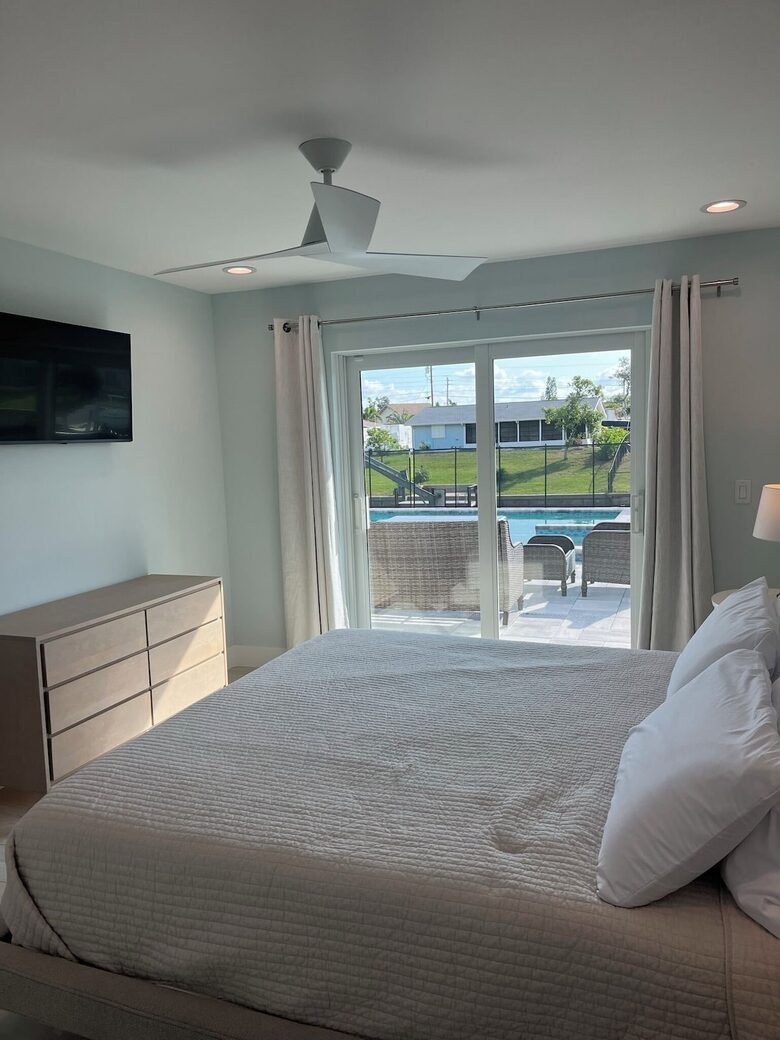 Canal-Front Florida Retreat with Private Dock and Pool Near Manasota Key - Englewood, Florida