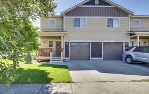 Comfortable Midtown Bozeman Townhome Near Downtown - Bozeman, Montana