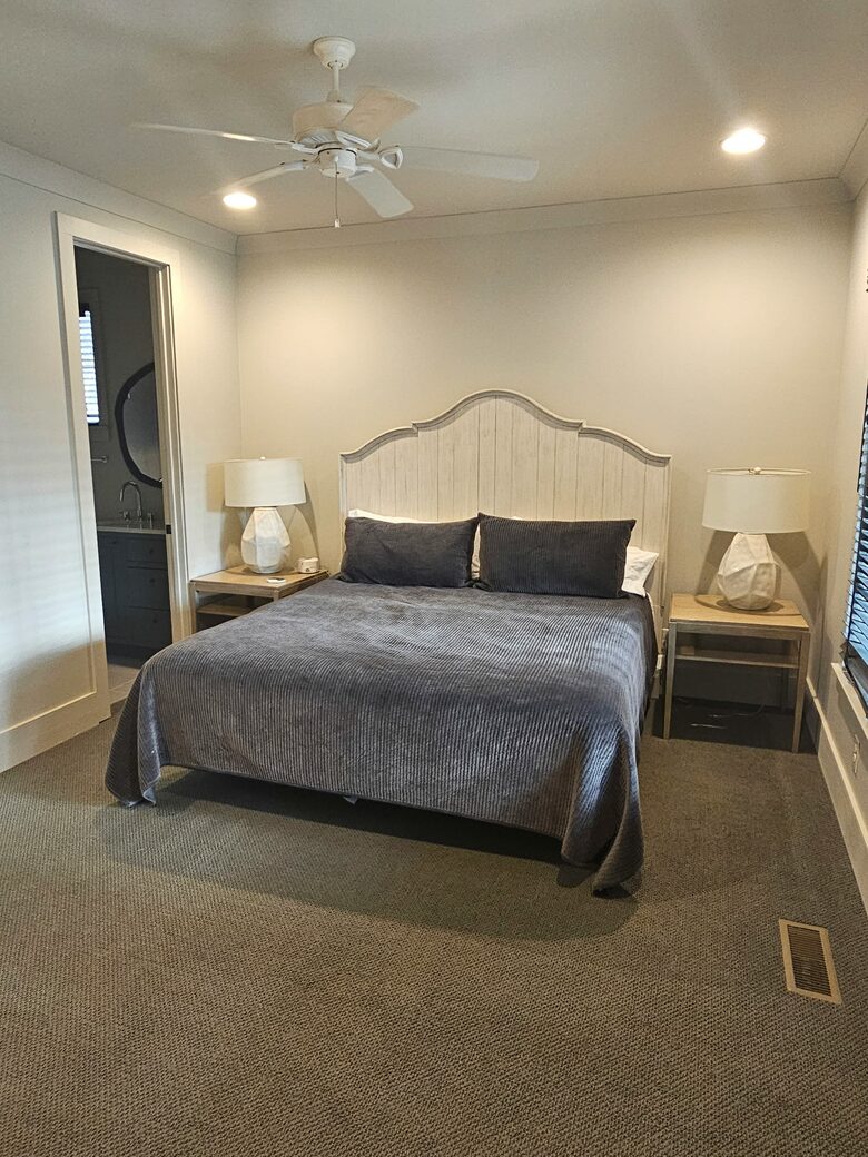 Peaceful Lake Martin Retreat with Floating Dock - Alexander City, Alabama