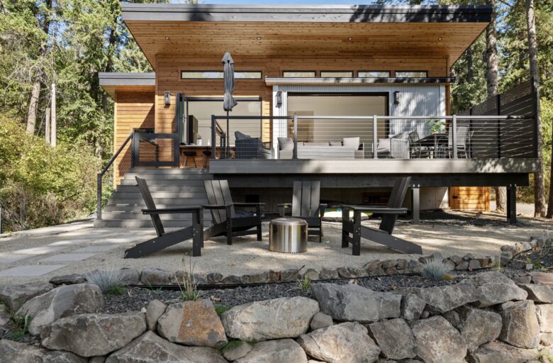 Contemporary Lake Coeur d’Alene Escape - Coeur D’Alene, Idaho