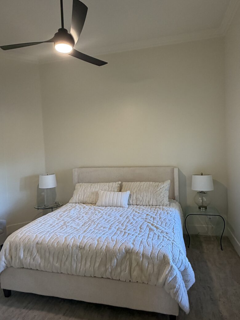King bed with en suite bathroom