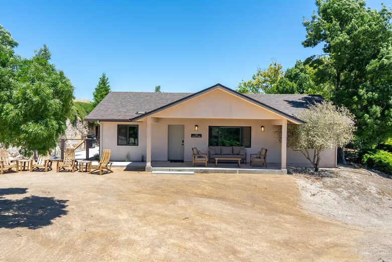 Wine Country Escape with Panoramic Vineyard Views - Paso Robles, California