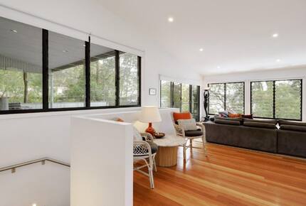 Elevated Bush Retreat with Bay Views Near Lobster Beach - Pretty Beach, Australia