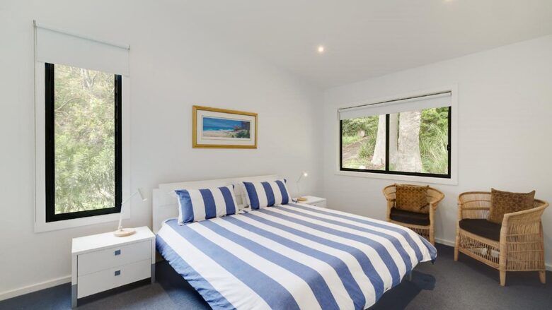 Elevated Bush Retreat with Bay Views Near Lobster Beach - Pretty Beach, Australia