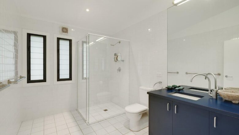 Elevated Bush Retreat with Bay Views Near Lobster Beach - Pretty Beach, Australia