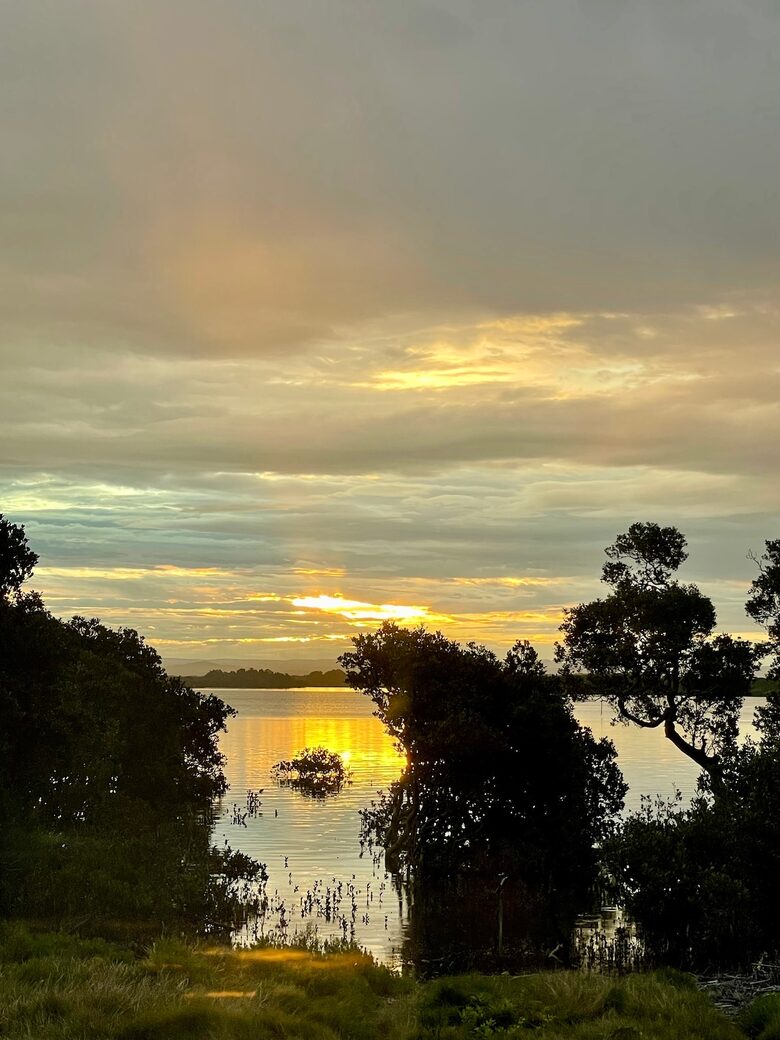 Absolute Bayfront Coastal Escape in Culburra Beach - Culburra Beach, Australia