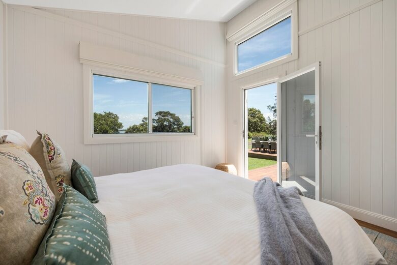 Absolute Bayfront Coastal Escape in Culburra Beach - Culburra Beach, Australia
