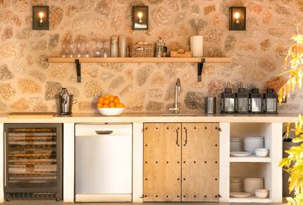 outdoor kitchen
