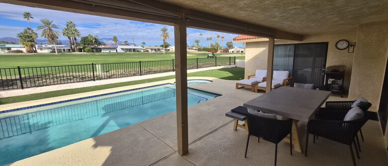 Fairway Living with Private Guest Casita - Palm Desert, California