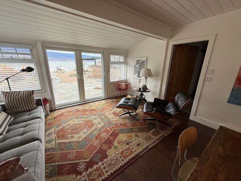Okanagan Lakefront Retreat with Private Dock - Summerland, Canada