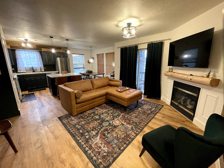 Walk to Deer Valley Gondola with Year Round Hot Tub and Resort Amenities - Heber, Utah