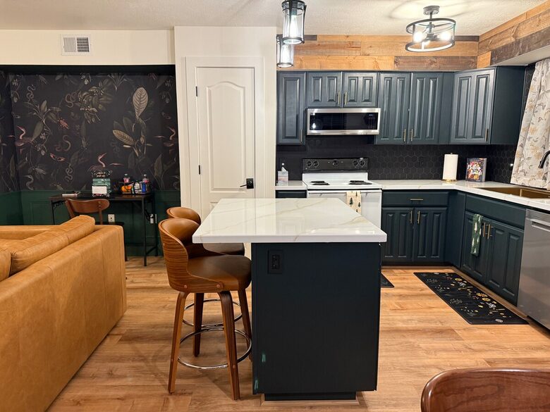 Walk to Deer Valley Gondola with Year Round Hot Tub and Resort Amenities - Heber, Utah