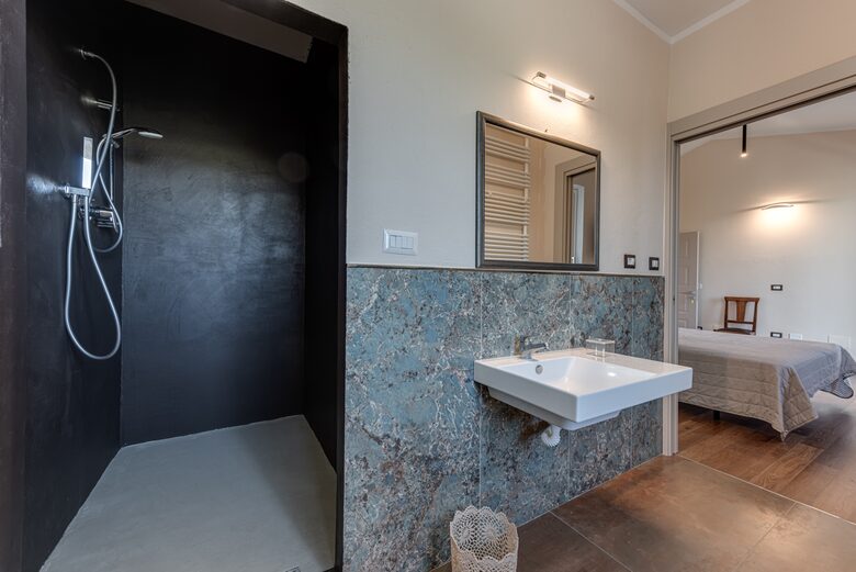 Well-Appointed Saturnia Villa with Valley Views - Saturnia, Italy