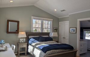 Charming Hydrangea Cottage in Osterville Village near Beaches - Osterville, Massachusetts