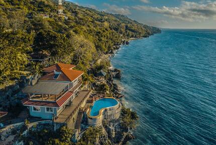 VILLA ON A CLIFF - PRIVATE OCEANFRONT RETREAT - Oslob, Philippines