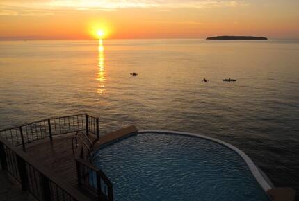 VILLA ON A CLIFF - PRIVATE OCEANFRONT RETREAT - Oslob, Philippines