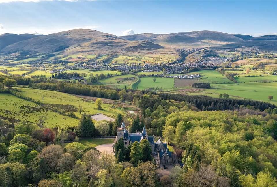 The Tower Penthouse at Dollarbeg Castle - Dollar, United Kingdom