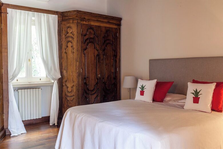 Fifth bedroom