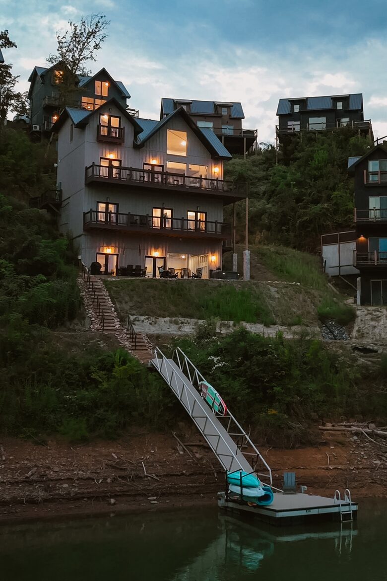 Smoky Mountain Lakeview Lodge | Indoor Pool & Private Dock - Sevierville, Tennessee