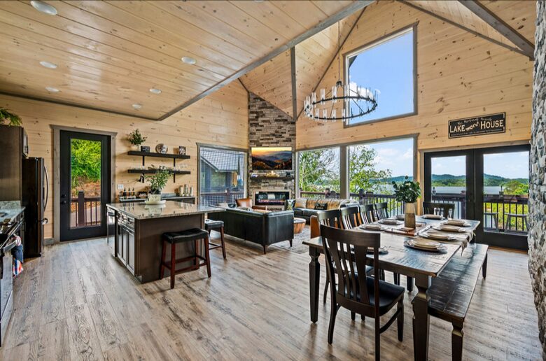 Smoky Mountain Lakeview Lodge | Indoor Pool & Private Dock - Sevierville, Tennessee