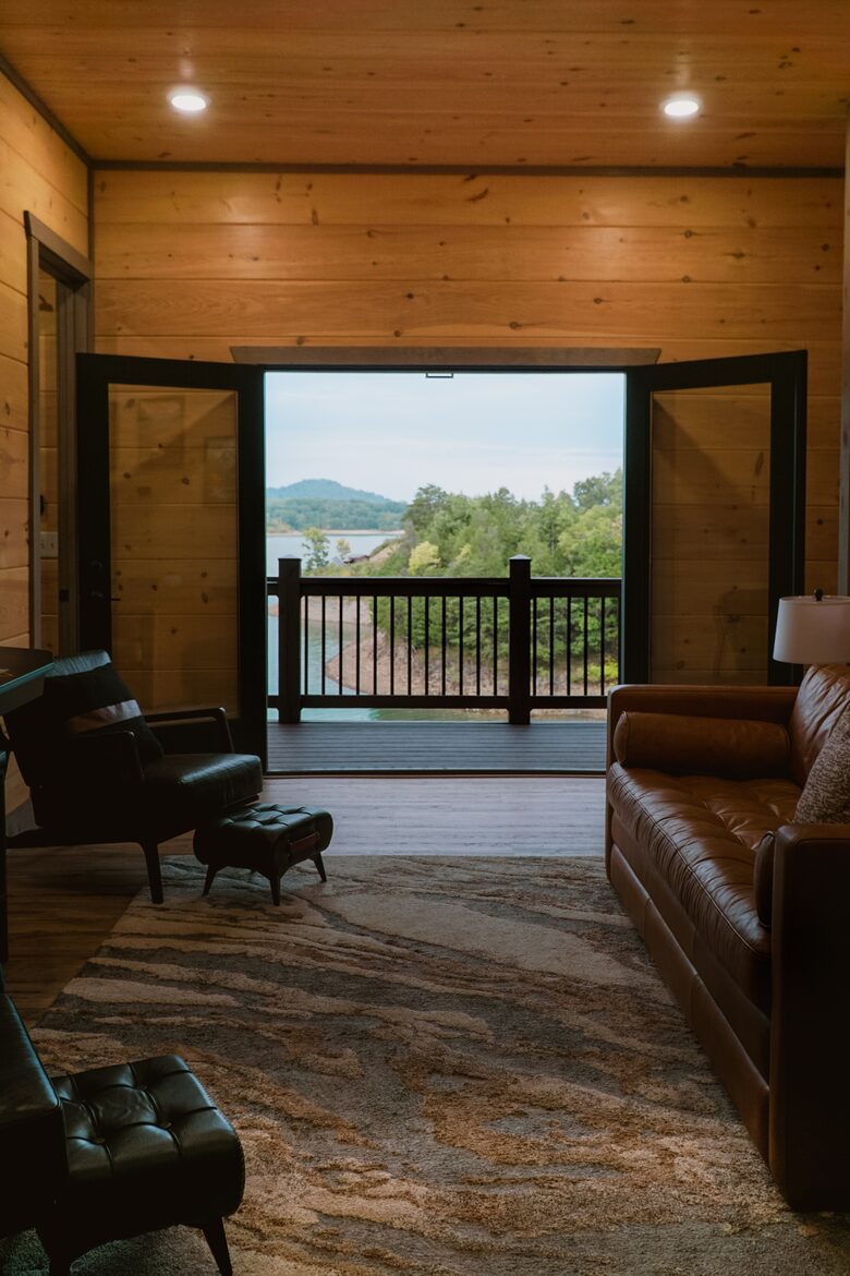Smoky Mountain Lakeview Lodge | Indoor Pool & Private Dock - Sevierville, Tennessee