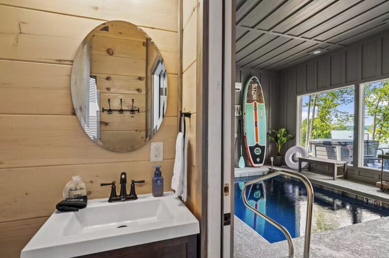 Smoky Mountain Lakeview Lodge | Indoor Pool & Private Dock - Sevierville, Tennessee
