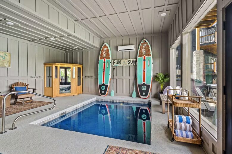 Smoky Mountain Lakeview Lodge | Indoor Pool & Private Dock - Sevierville, Tennessee
