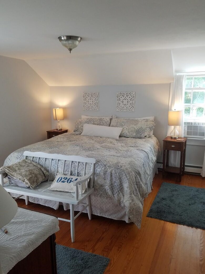 Classic Cape Retreat Near Sea Street Beach - East Dennis, Massachusetts