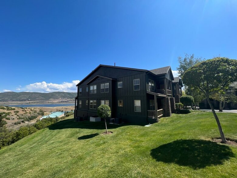 Walk to Deer Valley Gondola with Year Round Hot Tub and Resort Amenities - Heber, Utah