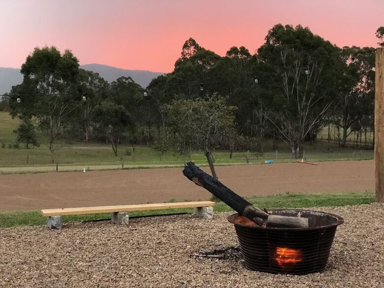 Hunter Valley Farmhouse Escape on 80 Acres - Congewai, Australia