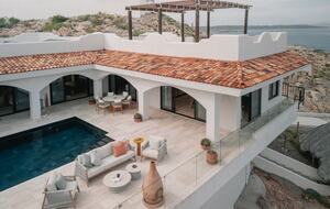 Casa Mantarraya | Modern Off-Grid Sanctuary Above the Sea of Cortez - Puerto Mexia, Mexico
