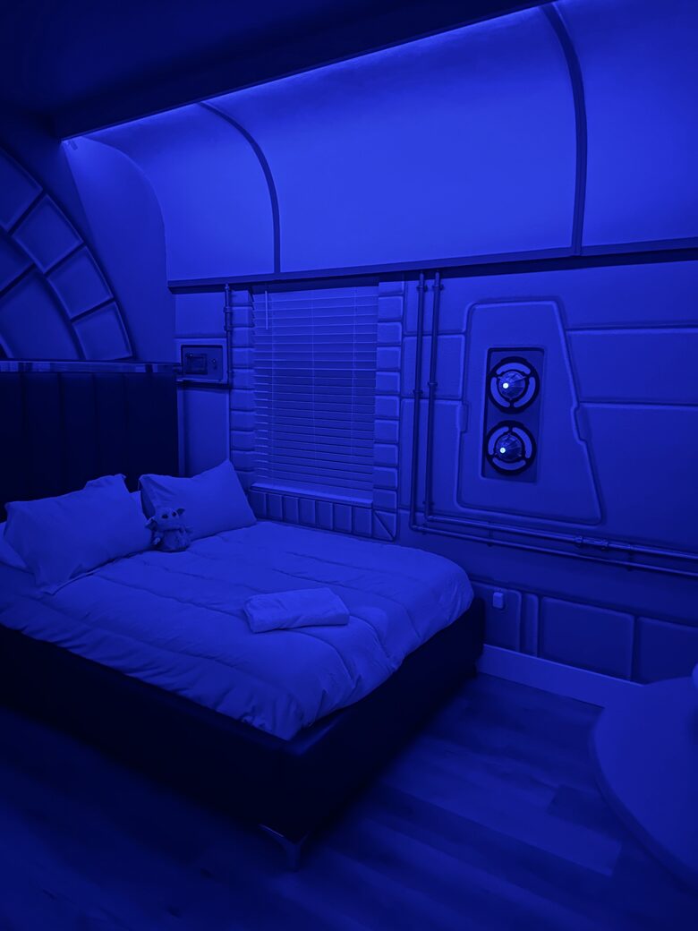 Millennium Falcon Ship lighting