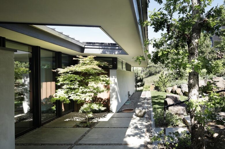Architectural Retreat Above the Columbia Gorge - Mosier, Oregon