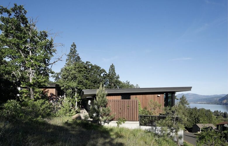 Architectural Retreat Above the Columbia Gorge - Mosier, Oregon