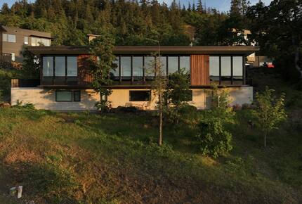 Architectural Retreat Above the Columbia Gorge - Mosier, Oregon