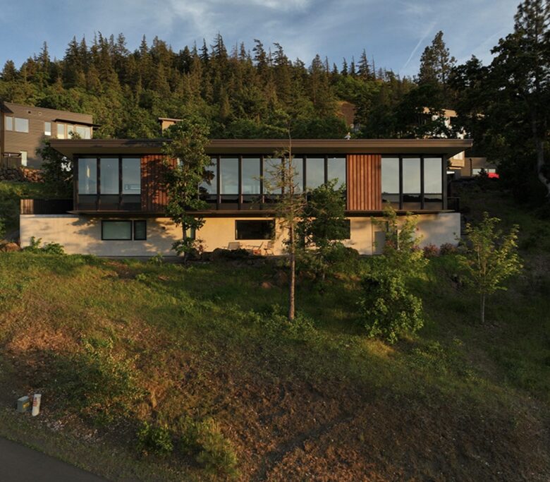 Architectural Retreat Above the Columbia Gorge - Mosier, Oregon