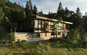 Architectural Retreat Above the Columbia Gorge - Mosier, Oregon