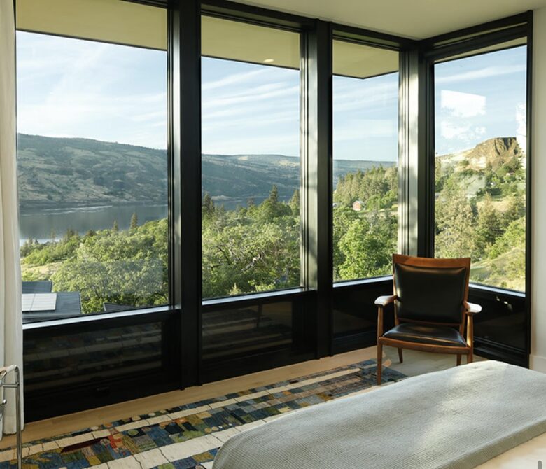 Architectural Retreat Above the Columbia Gorge - Mosier, Oregon
