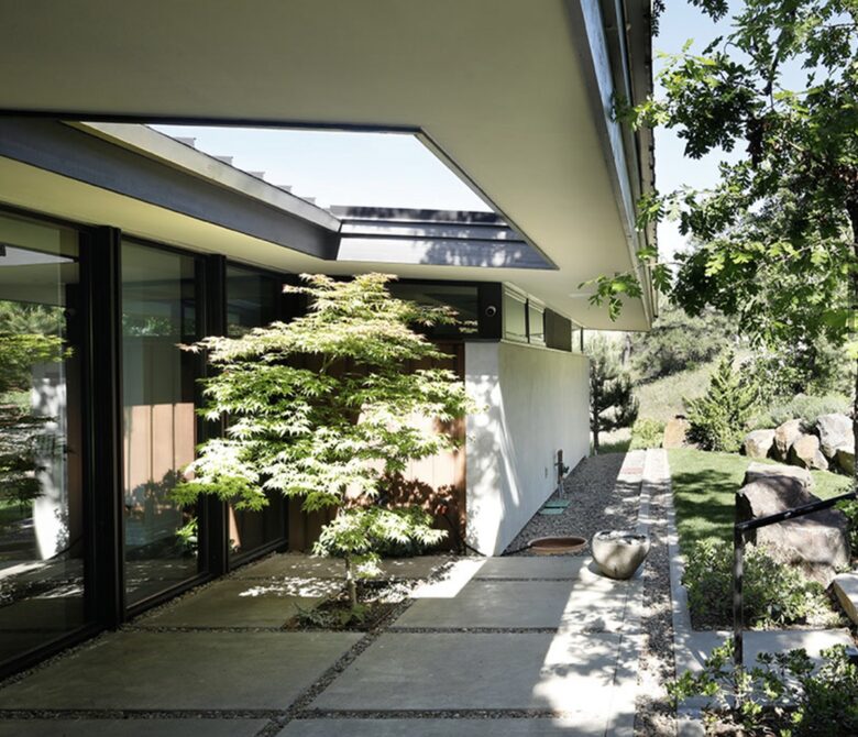 Architectural Retreat Above the Columbia Gorge - Mosier, Oregon