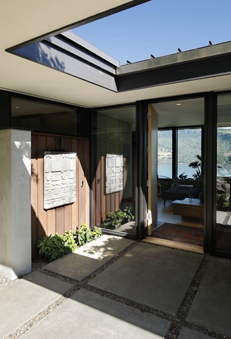 Architectural Retreat Above the Columbia Gorge - Mosier, Oregon