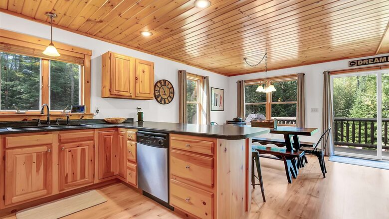 Classic Maine Chalet Near Sunday River with Firepit and Bonus Living Space - Bethel, Maine