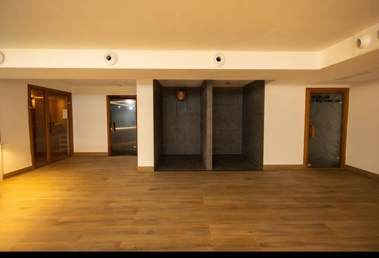 sauna , steamroom, coldshower