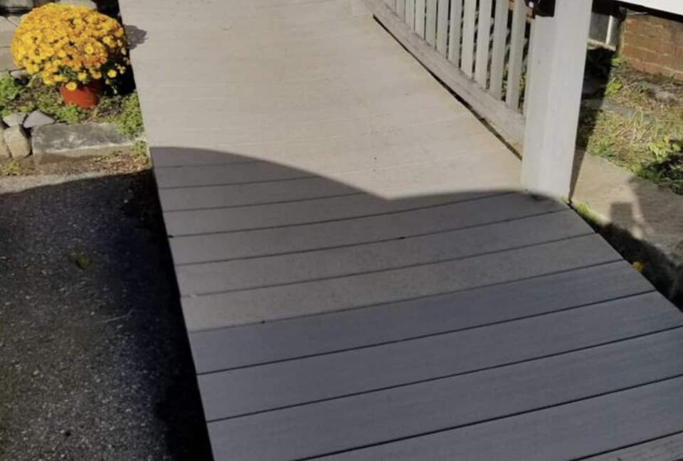 Single Level Historic District Retreat Walkable to Newcastle Dining - Newcastle, Maine