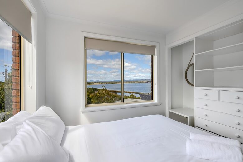 Elevated George’s Bay Waterfront with Gentle Beach Access - Akaroa, Australia