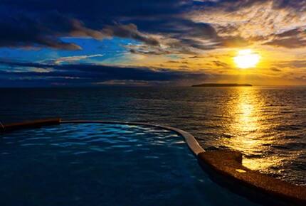 VILLA ON A CLIFF - PRIVATE OCEANFRONT RETREAT - Oslob, Philippines